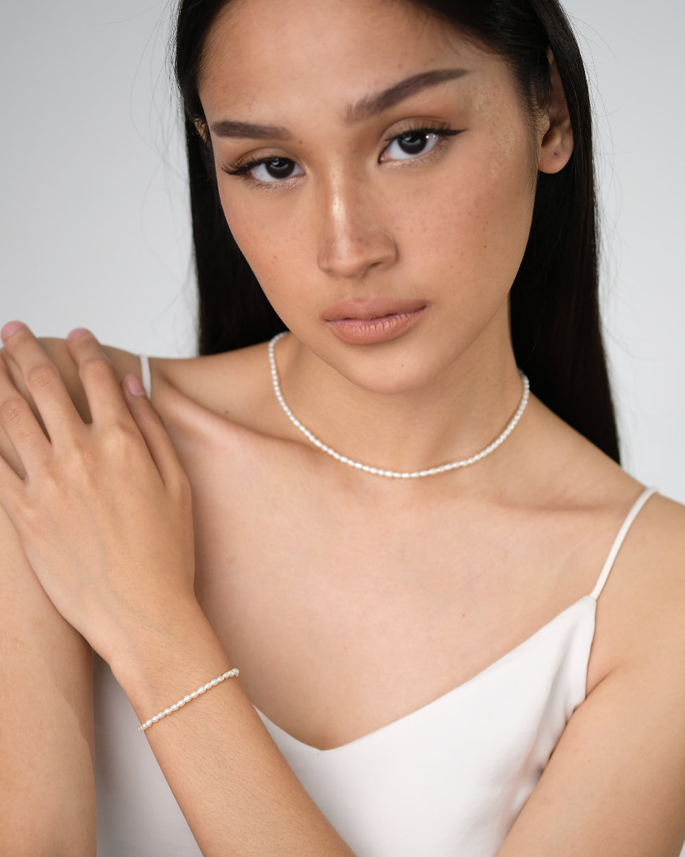 HANNAH Minimalist Choker and Bracelet