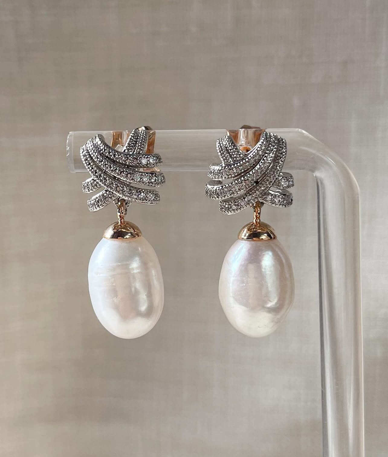 HELENA 2-Toned Earrings