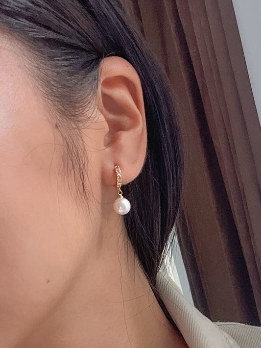 PETITE Huggie Hoops