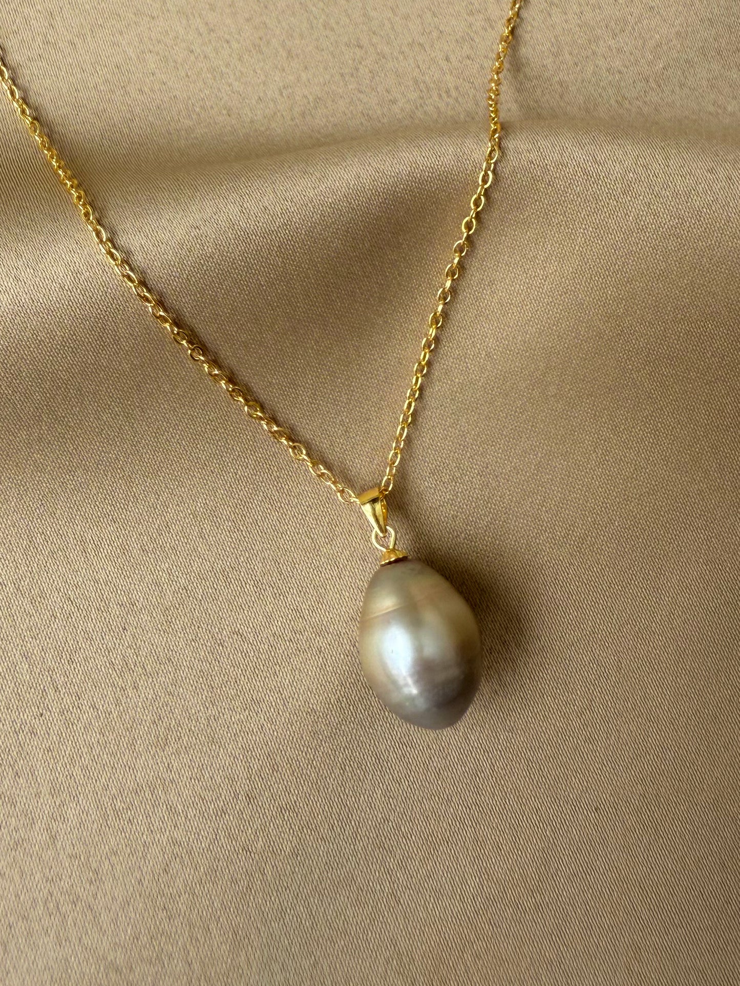 ECLIPSE Baroque Pendant (S925)