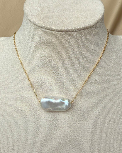 LUMI Floating Stick Pearl Necklace