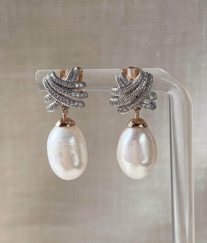 HELENA 2-Toned Earrings