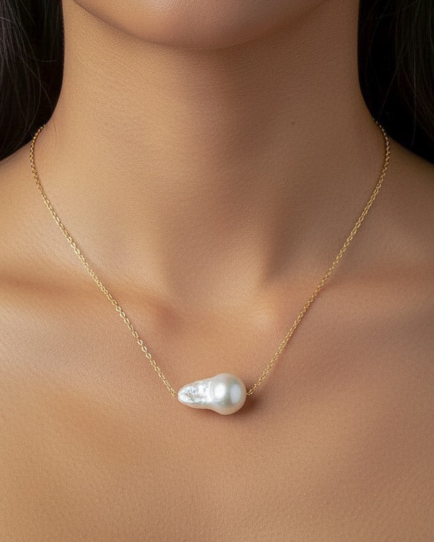 WILLA Floating Baroque Necklace