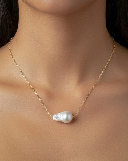 WILLA Floating Baroque Necklace